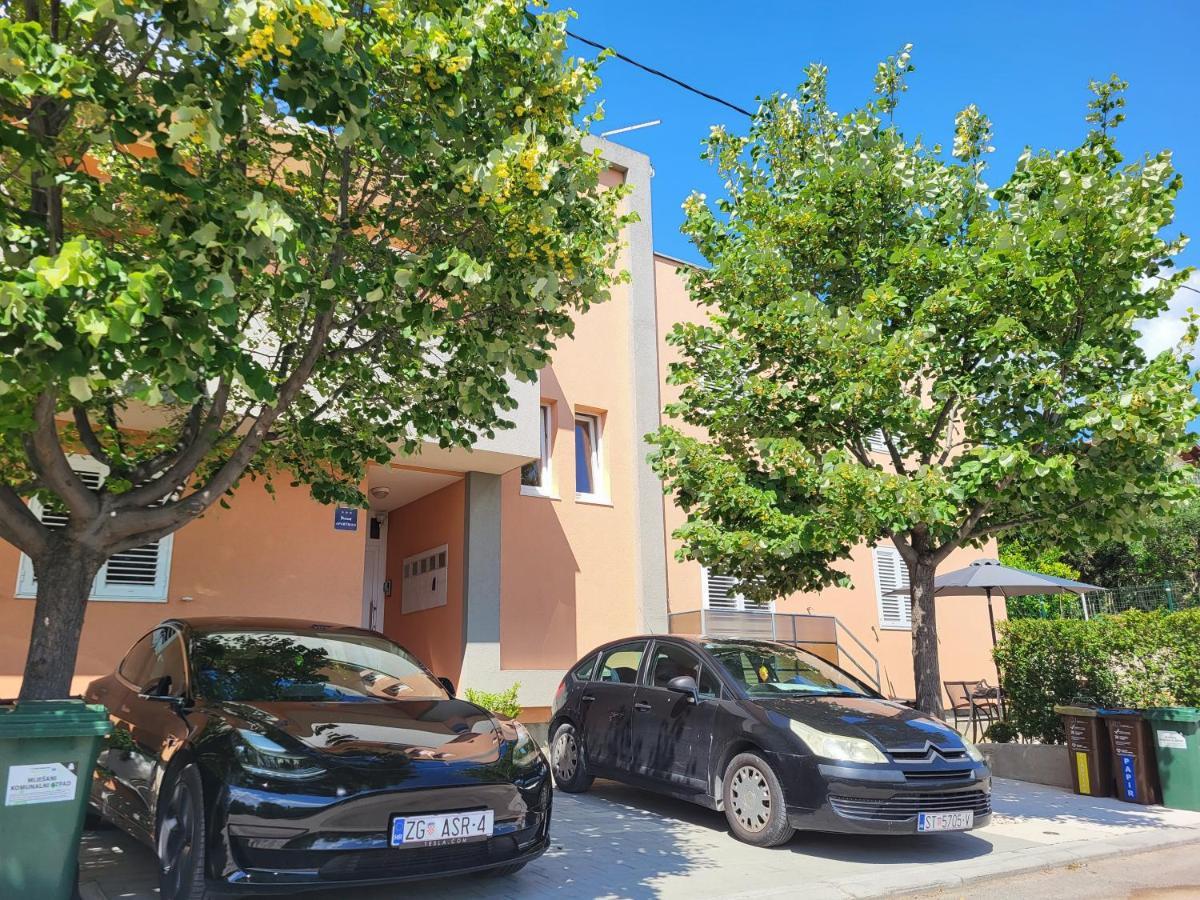 Apartment Gamma With Hydromassage Mini Pool Near Split Žrnovnica エクステリア 写真
