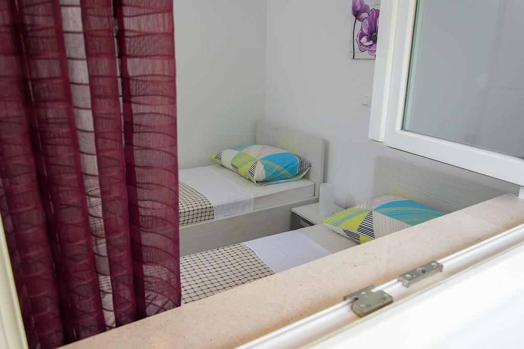 Apartment Gamma With Hydromassage Mini Pool Near Split Žrnovnica エクステリア 写真
