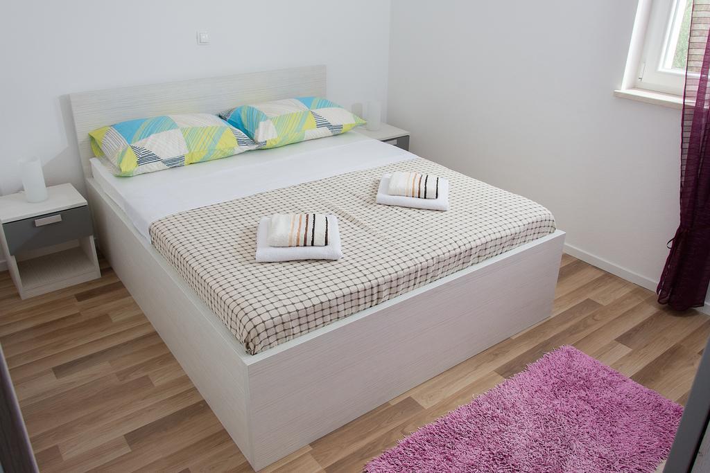 Apartment Gamma With Hydromassage Mini Pool Near Split Žrnovnica エクステリア 写真