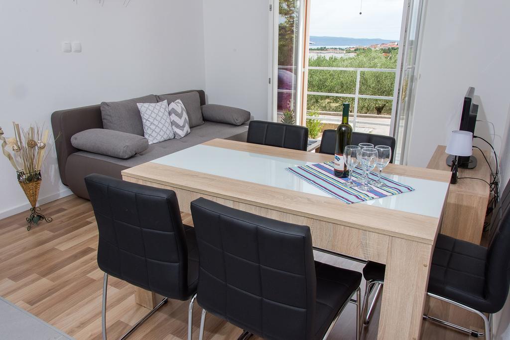 Apartment Gamma With Hydromassage Mini Pool Near Split Žrnovnica エクステリア 写真