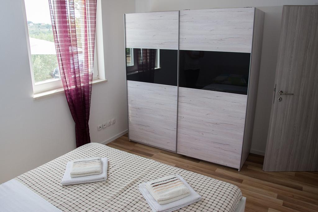 Apartment Gamma With Hydromassage Mini Pool Near Split Žrnovnica エクステリア 写真